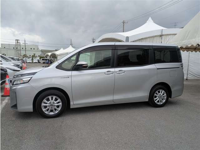 ヴォクシー1.8 ハイブリッド X