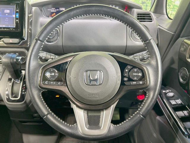 �y�����v�����X�e�A�����O�z�㎿�Ȋv���g�p���邱�ƂŁA��ɂ����������݂ƂĂ��^�]���₷���n���h���ł���