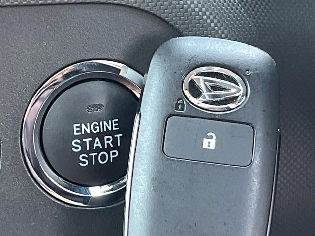 �y�L�[���X�X�^�[�g�V�X�e���z�J�o����|�P�b�g�ɓ��ꂽ�܂܂ł��h�A�̎{���E�������\�ȃX�}�[�g�L�[�𑕔��B�G���W���̃I���E�I�t�����J�M�����o���K�v����������Ƃ��Ă��֗��ł���c