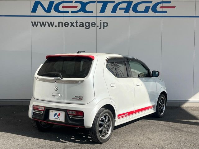 ��D�]�𒸂��Ă���܂��{�f�B�̒e�X�v���b�V���R�[�g���D�]��t���B�ʏ�̃K���X�R�[�g�ƈقȂ�A�ϋv�N��6�N�̖��@���K���X�R�[�e�B���O���A�{�f�B���L���C�ȏ�Ԃɕۂ��Ă���܂��B