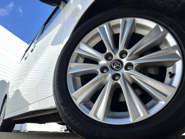 �y����18�C���`�A���~�z�C�[���z�O�ςɃ}�b�`���������A���~�z�C�[���𑕒����Ă���܂��B�e��ЊO�A���~�z�C�[����A�X�^�b�h���X�^�C�����戵�����Ă���܂��B���񂲑��k����������