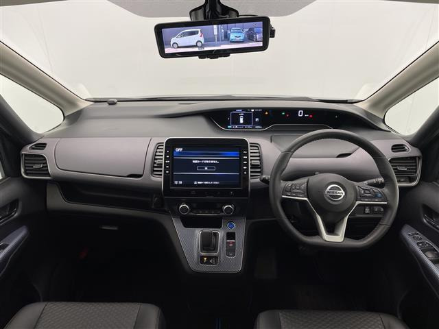 セレナ1.2 e-POWER ハイウェイスターV アーバンクロム