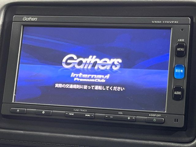 �y�����i�r�z�l�C�̏����i�r�𑕔����Ă���܂��B�i�r�̎g���₷���͂������A�I�[�f�B�I�@�\���[��!�L�����v�◷�s�͂������A�ʋ΂┃�����ȂǕ��i�̃h���C�u���y�����Ȃ�͂���