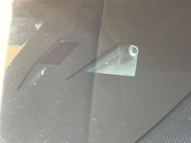 �yi-ACTIVESENSE�z���s���ɑO���̎ԗ�����F�����A�Փ˂������Ȏ��͌x��ƃu���[�L�ŏՓˉ���Ɣ�Q�y�����A�V�X�g�B�����S�Ƀh���C�u�����y���݂��������܂��B