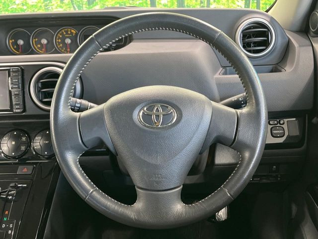 �y�����v�����X�e�A�����O�z�㎿�Ȋv���g�p���邱�ƂŁA��ɂ����������݂ƂĂ��^�]���₷���n���h���ł���