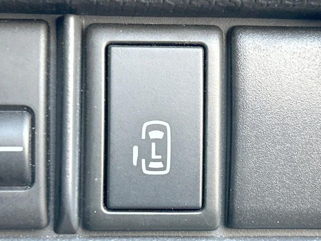 �y�p���[�X���C�h�h�A�z�X�}�[�g�L�[��^�]�Ȃ̃X�C�b�`�ŃX���C�h�h�A�̊J���\���d��������͂����ăh�A���J����K�v�������A���������q�l�ł��A�d���ו��������Ă��鎞�����N�ɊJ���߂ł��܂���