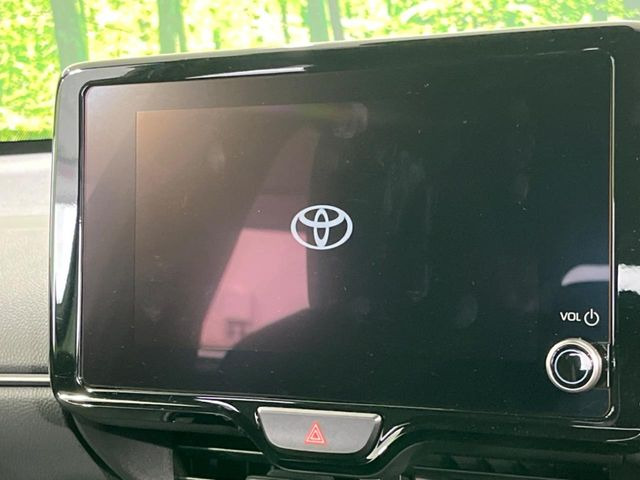 �y8�C���` �f�B�X�v���C�I�[�f�B�I�z���ʂ̃f�B�X�v���C��AppleCarPlay��AndroidAuto�����p�\�B�傫�ȉ�ʂŃX�}�z�i�r�A�v���������p���������܂���