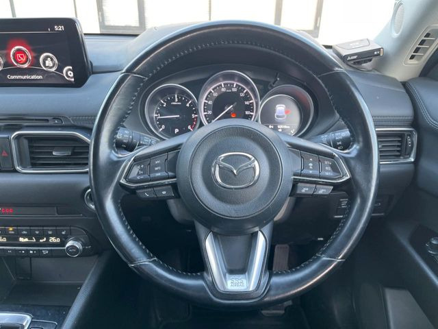 �y�����v�����X�e�A�����O�z�㎿�Ȋv���g�p���邱�ƂŁA��ɂ����������݂ƂĂ��^�]���₷���n���h���ł���