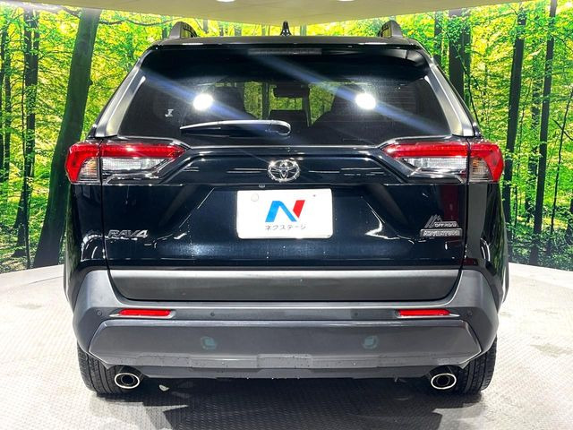 安心の最長10年・走行無制限保証(有償)をご用意。保証内容も充実はもちろん、無料点検&オイル交換や、年中無休の全国・24時間ロードサービスも付帯されておりますのでご安心下さい。