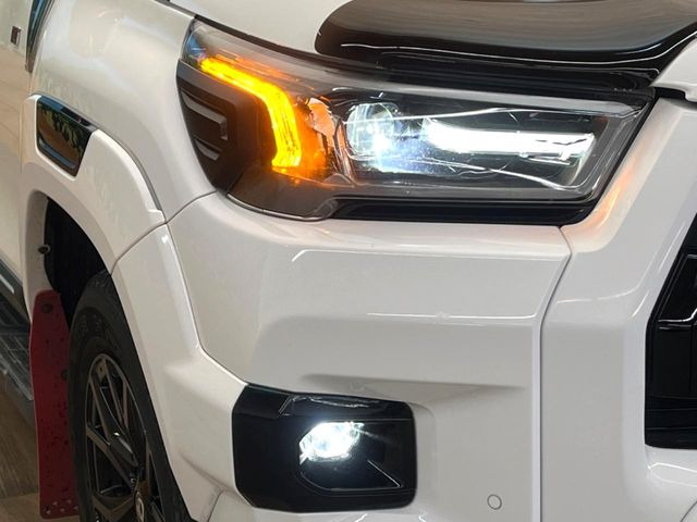 �yLED�w�b�h���C�g�z���V����ԑ��s�����ǍD�Ȏ��E���m�ۂ����S���ĉ^�]�ł��鍂�P�xLED�w�b�h���C�g�𑕔�!�_�����x�������A����d�͂��}�����Ă��܂��B