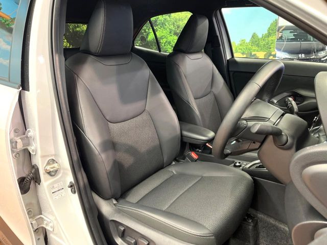 �y�n�[�t���U�[�V�[�g�z�������ƍ���S�n�𗼗������l�C�̃V�[�g���w�ʁE���ʂ̃t�@�u���b�N�f�ނ́A�ʋC���̗ǂ��⊊��ɂ����ɗD��Ă��܂��B�C���╞���ɍ��E���ꂸ���K�ɂ���肢�������܂��B