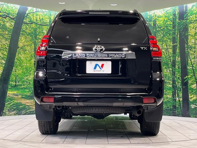 安心の最長10年・走行無制限保証(有償)をご用意。保証内容も充実はもちろん、無料点検&オイル交換や、年中無休の全国・24時間ロードサービスも付帯されておりますのでご安心下さい。