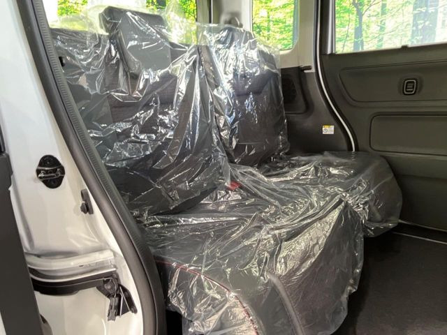 ���i���ȃI���W�i���t���A�}�b�g���I�v�V�����ɂĂ��p�ӂ��Ă���܂��B���D���ȃf�U�C����J���[�����Ԃɍ��킹�đI��ł����������Ƃ��ł��܂���