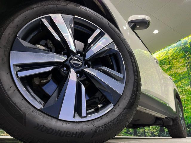 �y����19�C���`�A���~�z�C�[���z�O�ςɃ}�b�`���������A���~�z�C�[���𑕒����Ă���܂��B�e��ЊO�A���~�z�C�[����A�X�^�b�h���X�^�C�����戵�����Ă���܂��B���񂲑��k����������