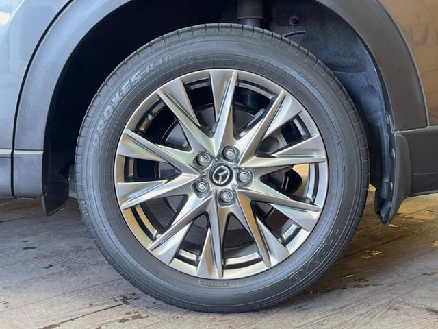 �y����19�C���`�A���~�z�C�[���z�O�ςɃ}�b�`���������A���~�z�C�[���𑕒����Ă���܂��B�e��ЊO�A���~�z�C�[����A�X�^�b�h���X�^�C�����戵�����Ă���܂��B���񂲑��k����������