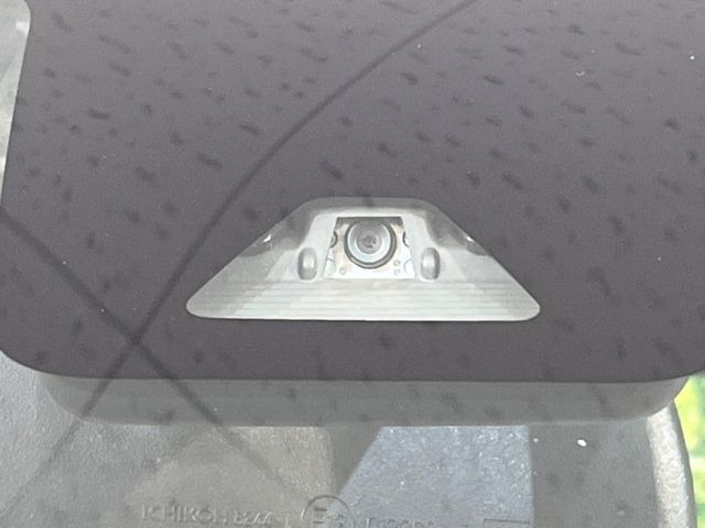 �y�X�}�[�g�A�V�X�g�z���s���ɑO���̎ԗ�����F�����A�Փ˂������Ȏ��͌x��ƃu���[�L�ŏՓˉ���Ɣ�Q�y�����A�V�X�g�B�����S�Ƀh���C�u�����y���݂��������܂��B