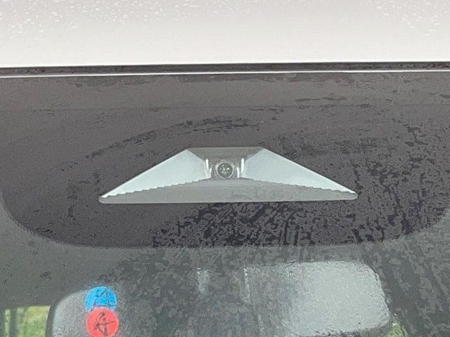 �y�z���_�Z���V���O�z���s���ɑO���̎ԗ�����F�����A�Փ˂������Ȏ��͌x��ƃu���[�L�ŏՓˉ���Ɣ�Q�y�����A�V�X�g�B�����S�Ƀh���C�u�����y���݂��������܂��B