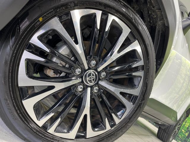 �y����18�C���`�A���~�z�C�[���z�O�ςɃ}�b�`���������A���~�z�C�[���𑕒����Ă���܂��B�e��ЊO�A���~�z�C�[����A�X�^�b�h���X�^�C�����戵�����Ă���܂��B���񂲑��k����������