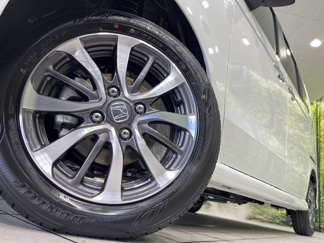 �y����14�C���`�A���~�z�C�[���z�O�ςɃ}�b�`���������A���~�z�C�[���𑕒����Ă���܂��B�e��ЊO�A���~�z�C�[����A�X�^�b�h���X�^�C�����戵�����Ă���܂��B���񂲑��k����������