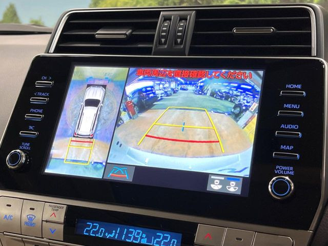 【パノラミックビューモニター】専用のカメラにより、上から見下ろしたような視点で360度クルマの周囲を確認することができます☆死角部分も確認しやすく、狭い場所での切り返しや駐車もスムーズに行えます。