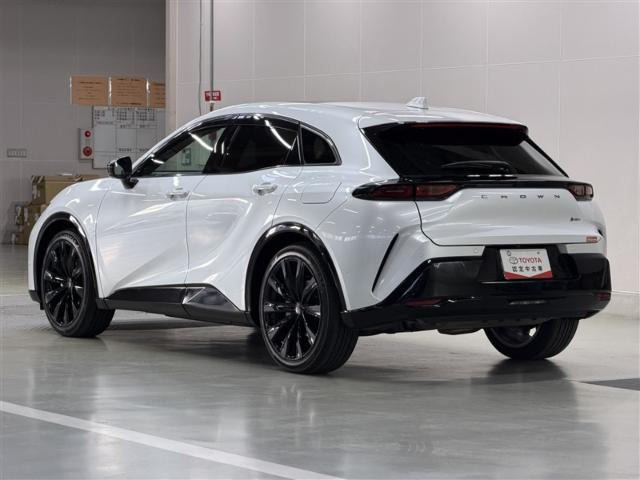 クラウンスポーツ2.5 Z E-Four 4WD