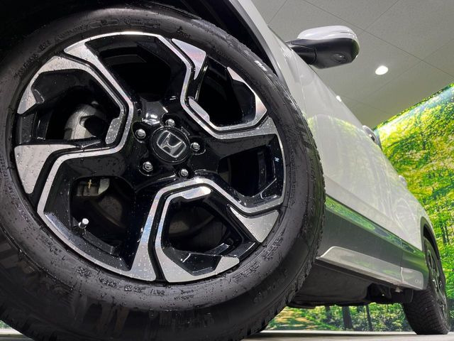 �y����18�C���`�A���~�z�C�[���z�O�ςɃ}�b�`���������A���~�z�C�[���𑕒����Ă���܂��B�e��ЊO�A���~�z�C�[����A�X�^�b�h���X�^�C�����戵�����Ă���܂��B���񂲑��k����������