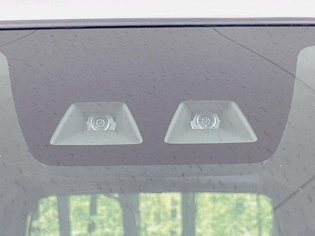 �y�X�}�[�g�A�V�X�g�z���s���ɑO���̎ԗ�����F�����A�Փ˂������Ȏ��͌x��ƃu���[�L�ŏՓˉ���Ɣ�Q�y�����A�V�X�g�B�����S�Ƀh���C�u�����y���݂��������܂��B