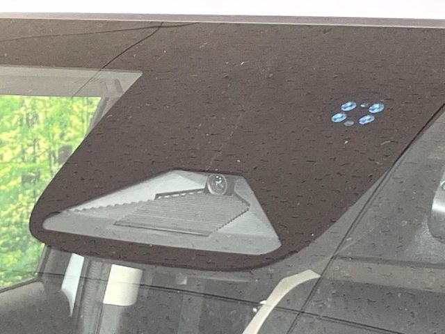 �y�z���_�Z���V���O�z���s���ɑO���̎ԗ�����F�����A�Փ˂������Ȏ��͌x��ƃu���[�L�ŏՓˉ���Ɣ�Q�y�����A�V�X�g�B�����S�Ƀh���C�u�����y���݂��������܂��B