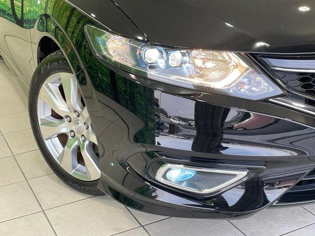 �yLED�w�b�h���C�g�z���V����ԑ��s�����ǍD�Ȏ��E���m�ۂ����S���ĉ^�]�ł��鍂�P�xLED�w�b�h���C�g�𑕔�!�_�����x�������A����d�͂��}�����Ă��܂��B