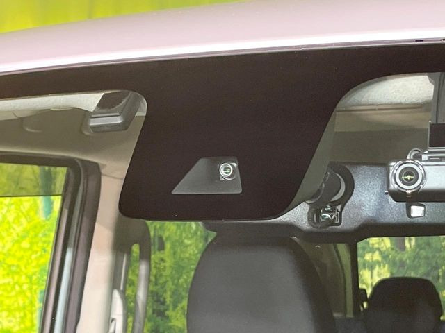 �y�C���e���W�F���g�G�}�[�W�F���V�[�u���[�L�z�t�����g�J�����őO���̎ԗ�����s�҂����m�B�Փ˂������Ȏ��͏Փ˔�Q�y���u���[�L���쓮�A�Փˉ�����T�|�[�g�B�����S�Ƀh���C�u�����y���݂��������܂��B