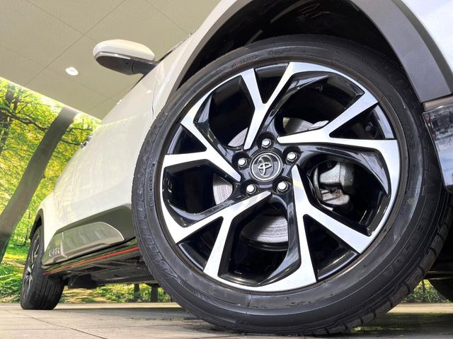 �y����18�C���`�A���~�z�C�[���z�O�ςɃ}�b�`���������A���~�z�C�[���𑕒����Ă���܂��B�e��ЊO�A���~�z�C�[����A�X�^�b�h���X�^�C�����戵�����Ă���܂��B���񂲑��k����������