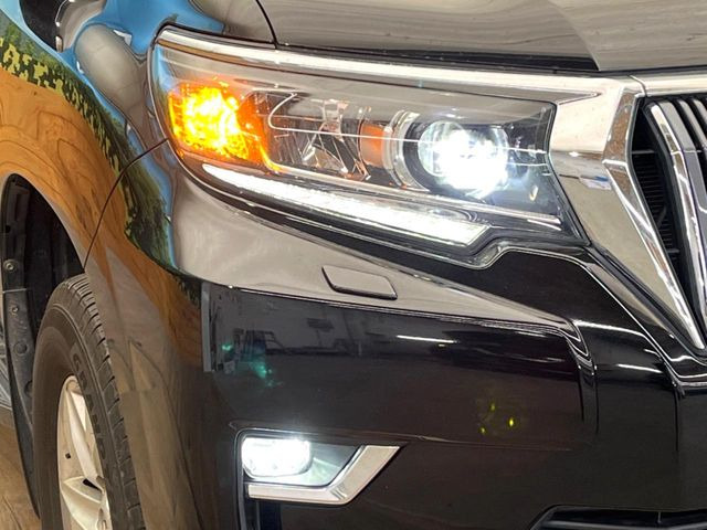 �yLED�w�b�h���C�g�z���V����ԑ��s�����ǍD�Ȏ��E���m�ۂ����S���ĉ^�]�ł��鍂�P�xLED�w�b�h���C�g�𑕔�!�_�����x�������A����d�͂��}�����Ă��܂��B