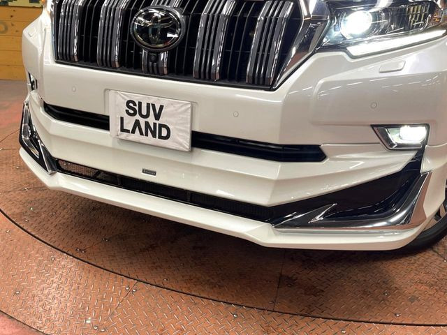 【モデリスタエアロ】人気のモデリスタエアロを装着!クルマの外観がよりスタイリッシュになり、街中で存在感あふれる1台に♪将来買い替える時にもリセールに影響しやすく、価値ある人気の装備です!