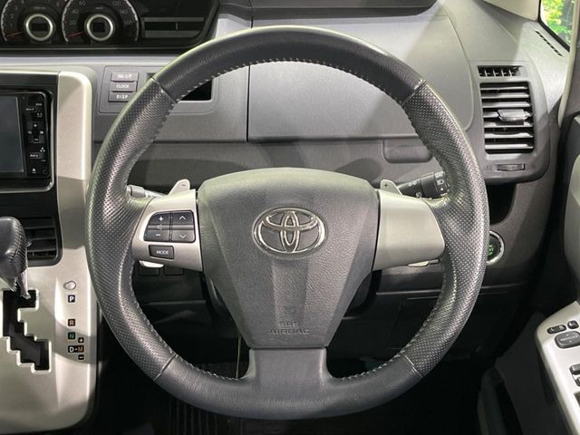 �y�����v�����X�e�A�����O�z�㎿�Ȋv���g�p���邱�ƂŁA��ɂ����������݂ƂĂ��^�]���₷���n���h���ł���