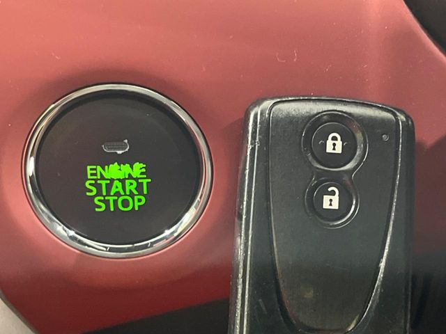 �y�L�[�t���[�V�X�e���z�J�o����|�P�b�g�ɓ��ꂽ�܂܂ł��h�A�̎{���E�������\�ȃX�}�[�g�L�[�𑕔��B�G���W���̃I���E�I�t�����J�M�����o���K�v����������Ƃ��Ă��֗��ł���