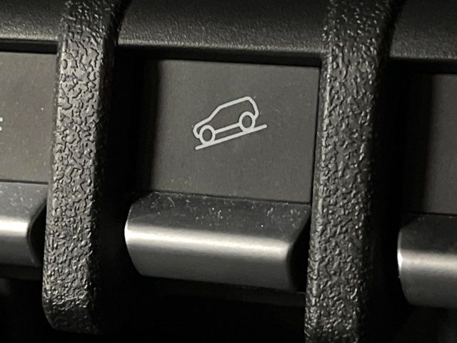 �y�_�E���q���A�V�X�g�z�}�ȍ⓹������Ƃ��Ɏ����Ńu���[�L�𐧌�A���̒ᑬ�x��ۂ��܂��B�ᓹ�∫�H�ȂǊ���₷���H�ʂ̉����ł��^�C�������b�N���Ȃ�������S!�n���h������ɏW���ł��܂�!