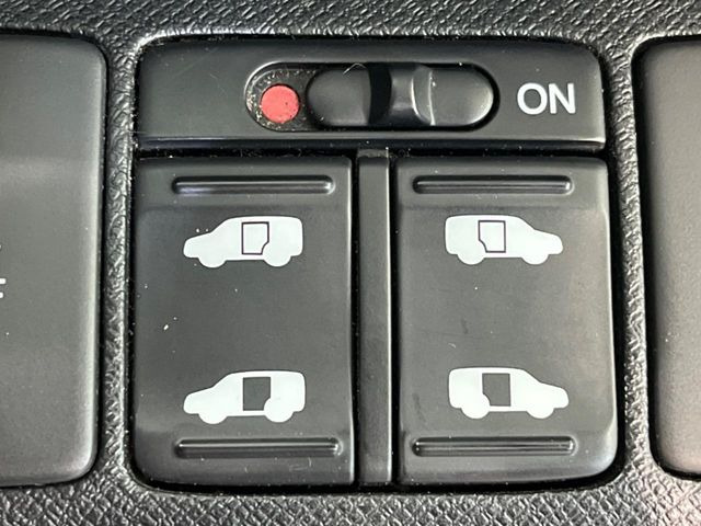 �y�����p���[�X���C�h�h�A�z�X�}�[�g�L�[��^�]�Ȃ̃X�C�b�`�Ō�ȗ����X���C�h�h�A�̊J���\���d��������͂����ăh�A���J����K�v�������A�����Ȃ��q�l�ł��ȒP�ɊJ���߂ł����K�ł���