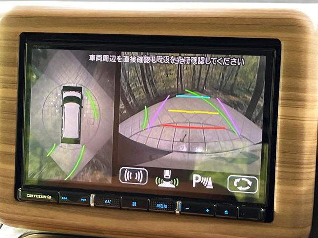 �y�S���ʃ��j�^�[�p�J�����z��p�̃J�����ɂ��A�ォ�猩���낵���悤�Ȏ��_��360�x�N���}�̎��͂��m�F���邱�Ƃ��ł��܂������p�������m�F���₷���A�����ꏊ�ł̐؂�Ԃ��⒓�Ԃ��X���[�Y�ɍs���܂��B