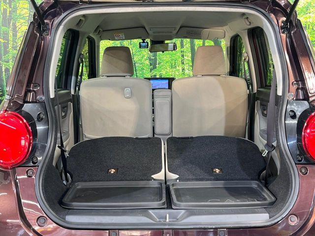 ���i�̂���������ʋ΁A���}���ɏ\���ȉ׎��X�y�[�X���m�ۂ��Ă���܂��B�Z�J���h�V�[�g��|���ƁA�傫�ȉו��̐ύڂ��\�ł���