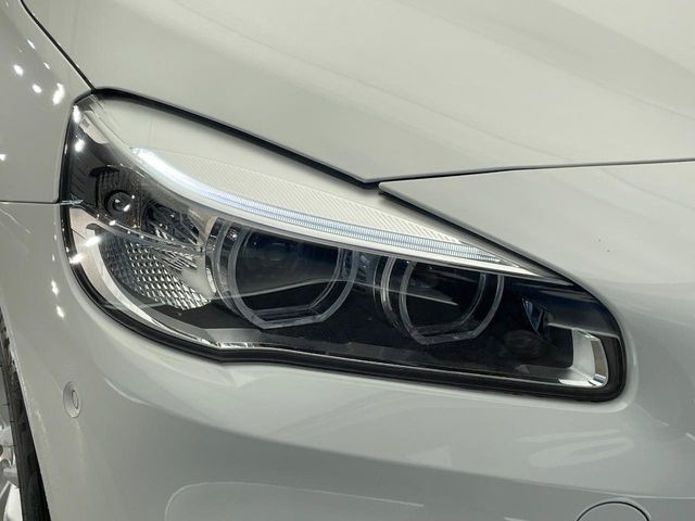 ��LED�w�b�h���C�g:��ԑ��s�����ǍD�Ȏ��E���m�ۂ����S���ĉ^�]�ł��鍂�P�xLED�w�b�h���C�g�𑕔�!�_�����x�������A����d�͂��}�����Ă��܂��B