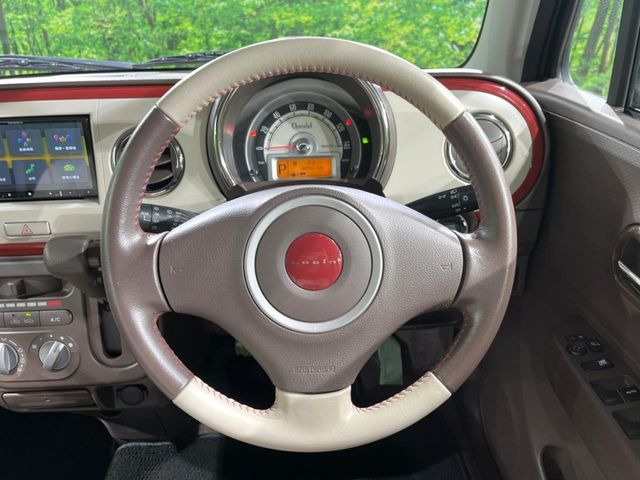 �y�����v�����X�e�A�����O�z�㎿�Ȋv���g�p���邱�ƂŁA��ɂ����������݂ƂĂ��^�]���₷���n���h���ł���