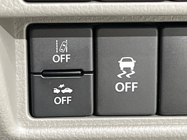 �y������h�~���u�z�ԗ��̉���������m����ƁA�����I�Ɏԗ��̐i�s������ۂ悤�Ɏԗ��𐧌䂵�܂��B�J�̓��ȂǊ���₷���H�ʏ󋵂ł����S�ȉ^�]���\�ł��B