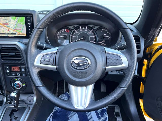 �y�����v�����X�e�A�����O�z�㎿�Ȋv���g�p���邱�ƂŁA��ɂ����������݂ƂĂ��^�]���₷���n���h���ł���