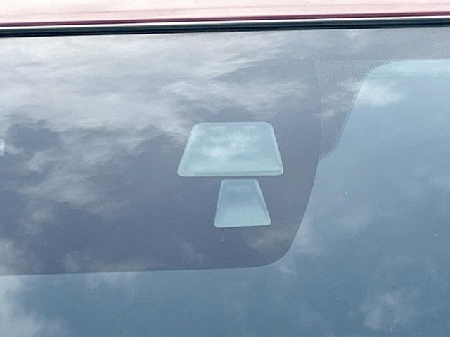 �y�X�}�[�g�V�e�B�u���[�L�T�|�[�g�z�ᑬ���s���ɑO���̎ԗ�����F�����A�Փ˂������Ȏ��͌x��ƃu���[�L�ŏՓˉ���Ɣ�Q�y�����A�V�X�g�B�����S�Ƀh���C�u�����y���݂��������܂��B