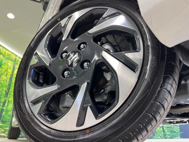 �y����15�C���`�A���~�z�C�[���z�O�ςɃ}�b�`���������A���~�z�C�[���𑕒����Ă���܂��B�e��ЊO�A���~�z�C�[����A�X�^�b�h���X�^�C�����戵�����Ă���܂��B���񂲑��k����������