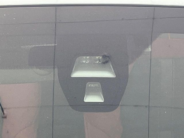 �y�Փˌy�����u�z���s���ɑO���̎ԗ�����F�����A�Փ˂������Ȏ��͌x��ƃu���[�L�ŏՓˉ���Ɣ�Q�y�����A�V�X�g�B�����S�Ƀh���C�u�����y���݂��������܂��B