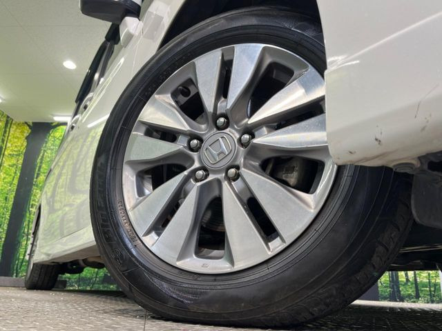 �y����16�C���`�A���~�z�C�[���z�O�ςɃ}�b�`���������A���~�z�C�[���𑕒����Ă���܂��B�e��ЊO�A���~�z�C�[����A�X�^�b�h���X�^�C�����戵�����Ă���܂��B���񂲑��k����������