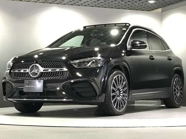 GLAクラスGLA200d 4マチック AMGラインパッケージ 4WD