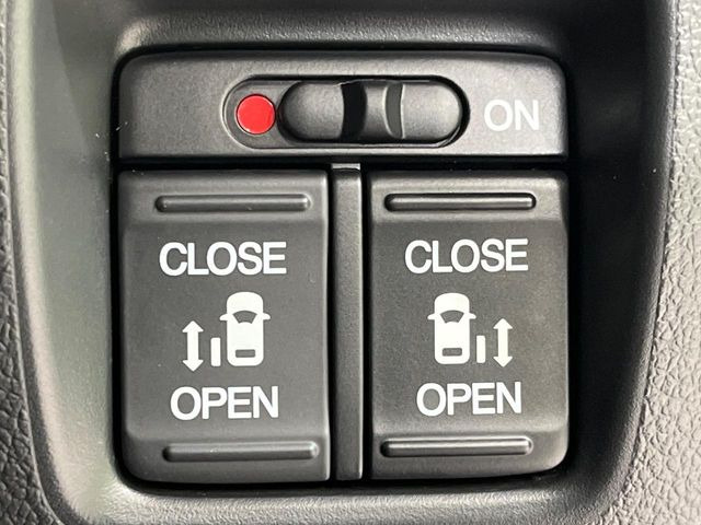 �y�����p���[�X���C�h�h�A�z�X�}�[�g�L�[��^�]�Ȃ̃X�C�b�`�Ō�ȗ����X���C�h�h�A�̊J���\���d��������͂����ăh�A���J����K�v�������A�����Ȃ��q�l�ł��ȒP�ɊJ���߂ł����K�ł���