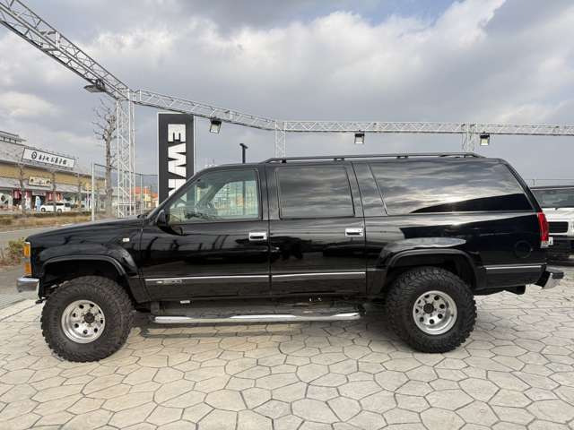 サバーバン1500 LT 5.7 V8